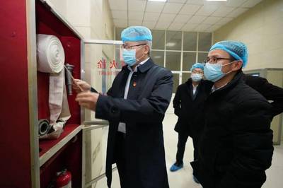 始终把安全放在首位!曹国良检查春节前安全生产、疫情防控和食品安全等工作