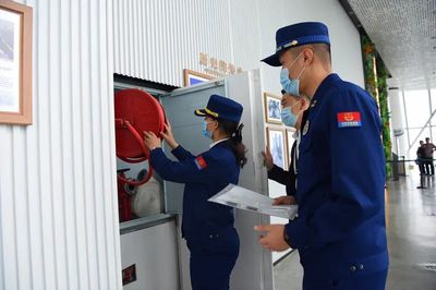 重庆渝中消防开展“防消联勤”融合式节前消防安全检查