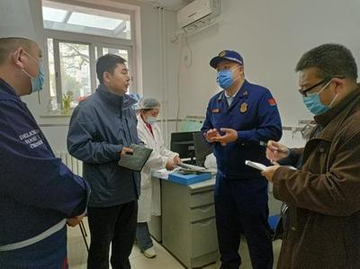 小手拉大手 消防员化身"蓝老师"传递消防知识