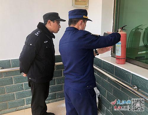 浮梁县消防救援大队开展消防产品监督检查 图